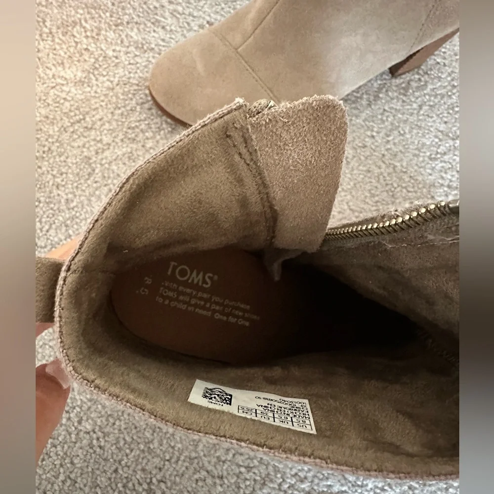 TOMs Booties (heels) - Picture 4 of 5